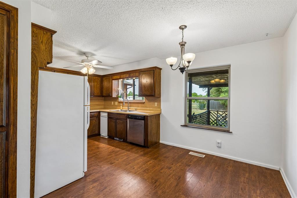 529 S Silver Drive Property Photo 8