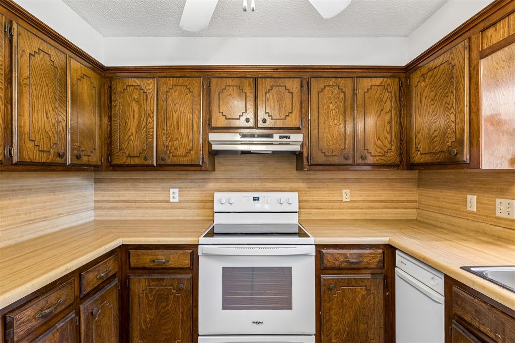 529 S Silver Drive Property Photo 14