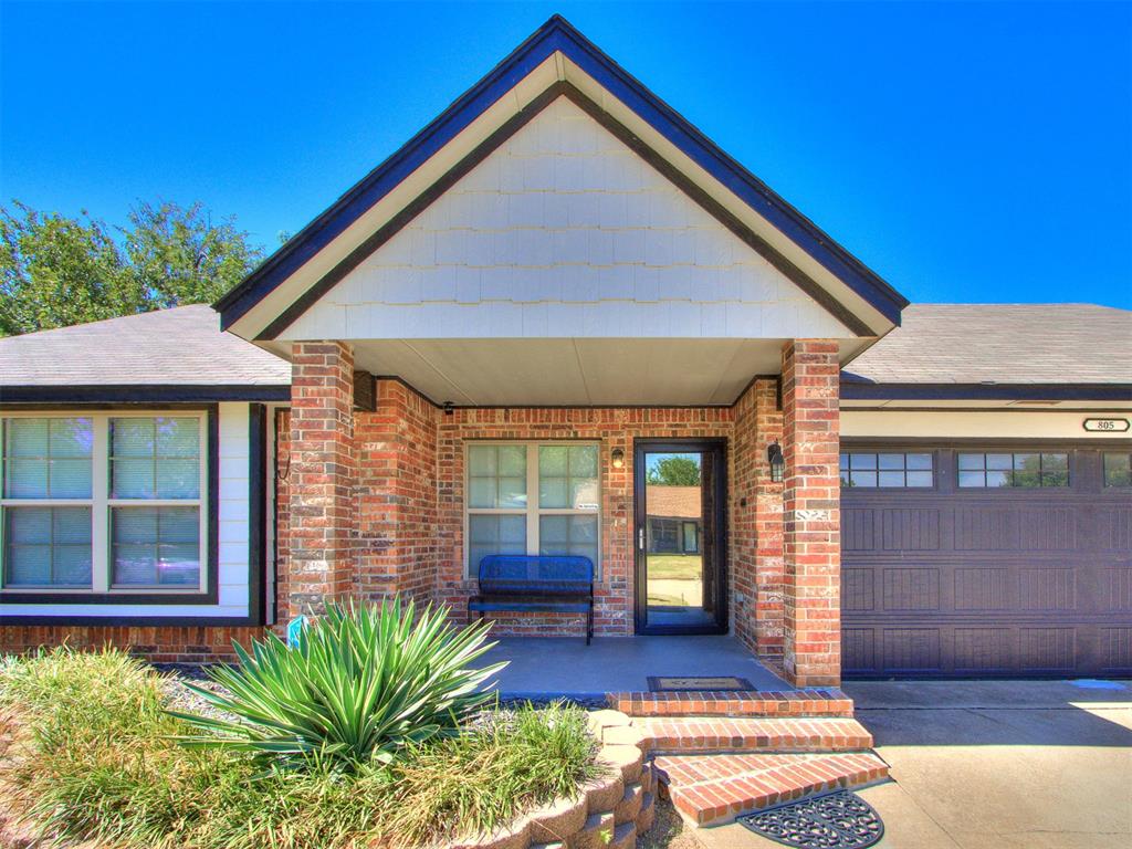 805 Lawton Property Photo 3