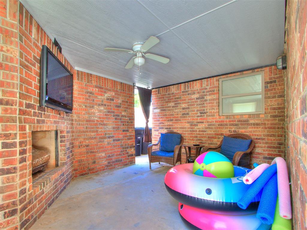 805 Lawton Property Photo 9