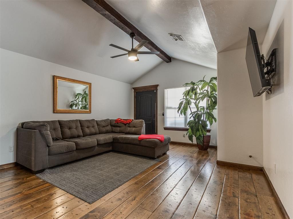 805 Lawton Property Photo 12