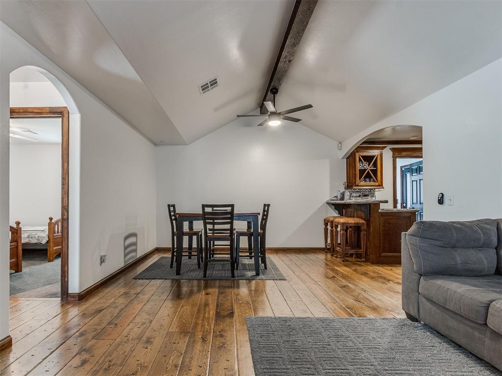 805 Lawton Property Photo 14