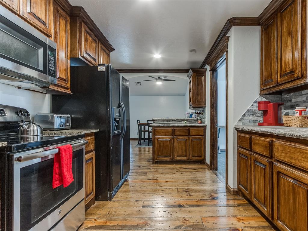 805 Lawton Property Photo 24