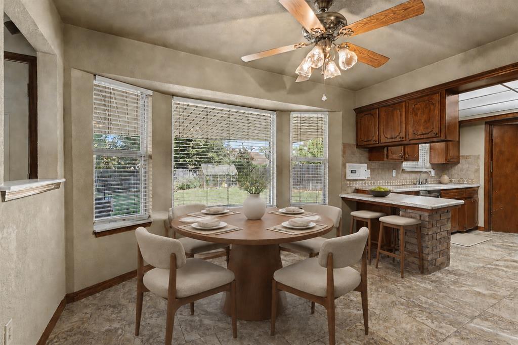 11605 Mackel Drive Property Photo 5