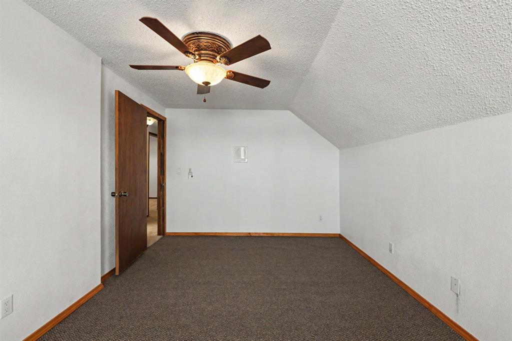 11605 Mackel Drive Property Photo 32