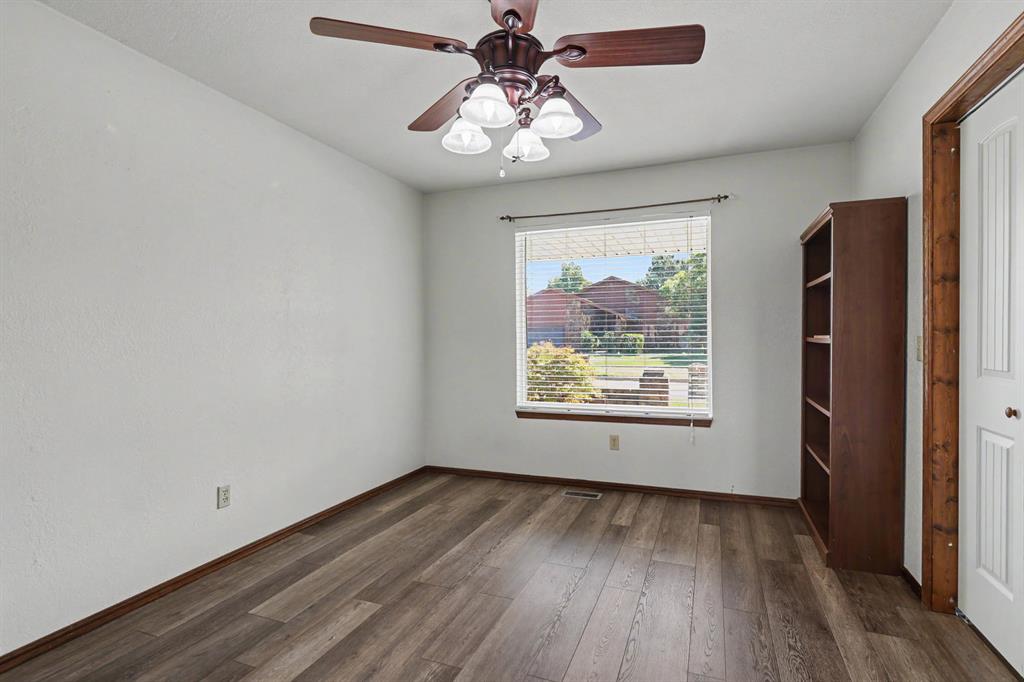 11605 Mackel Drive Property Photo 41