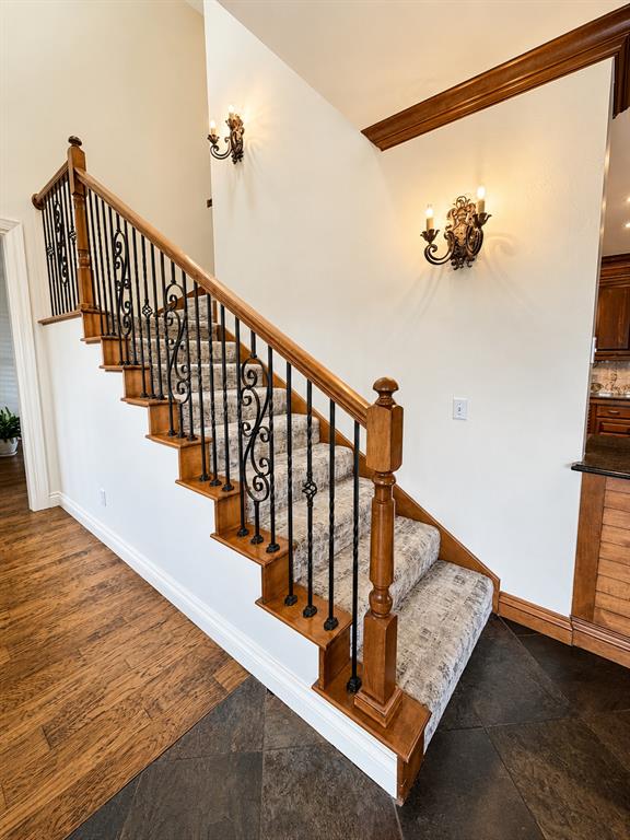 919 Stone Creek Boulevard Property Photo 17