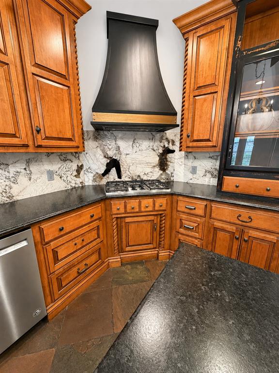 919 Stone Creek Boulevard Property Photo 19