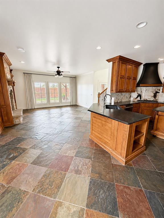 919 Stone Creek Boulevard Property Photo 22