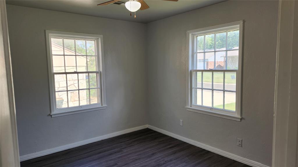 1833 Westchester Drive Property Photo 8