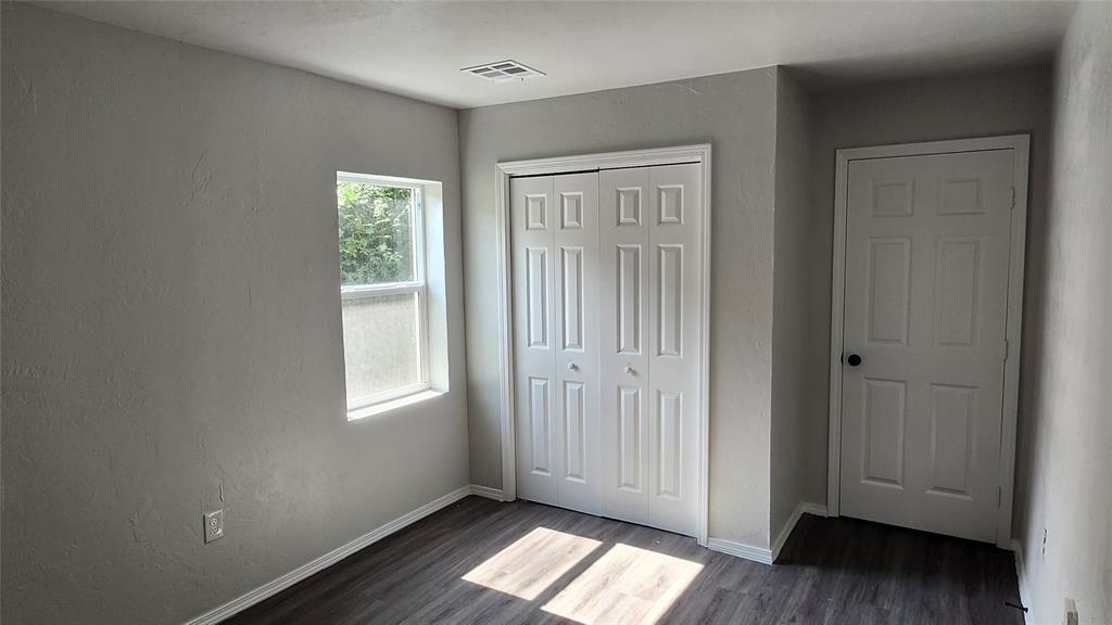 1833 Westchester Drive Property Photo 9