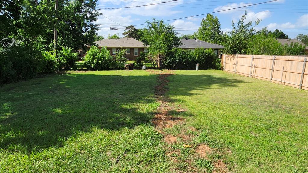 1833 Westchester Drive Property Photo 13