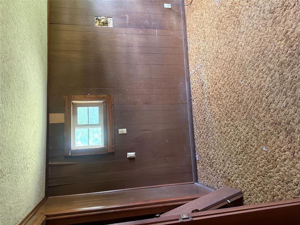 417 W 8th Street Property Photo 14