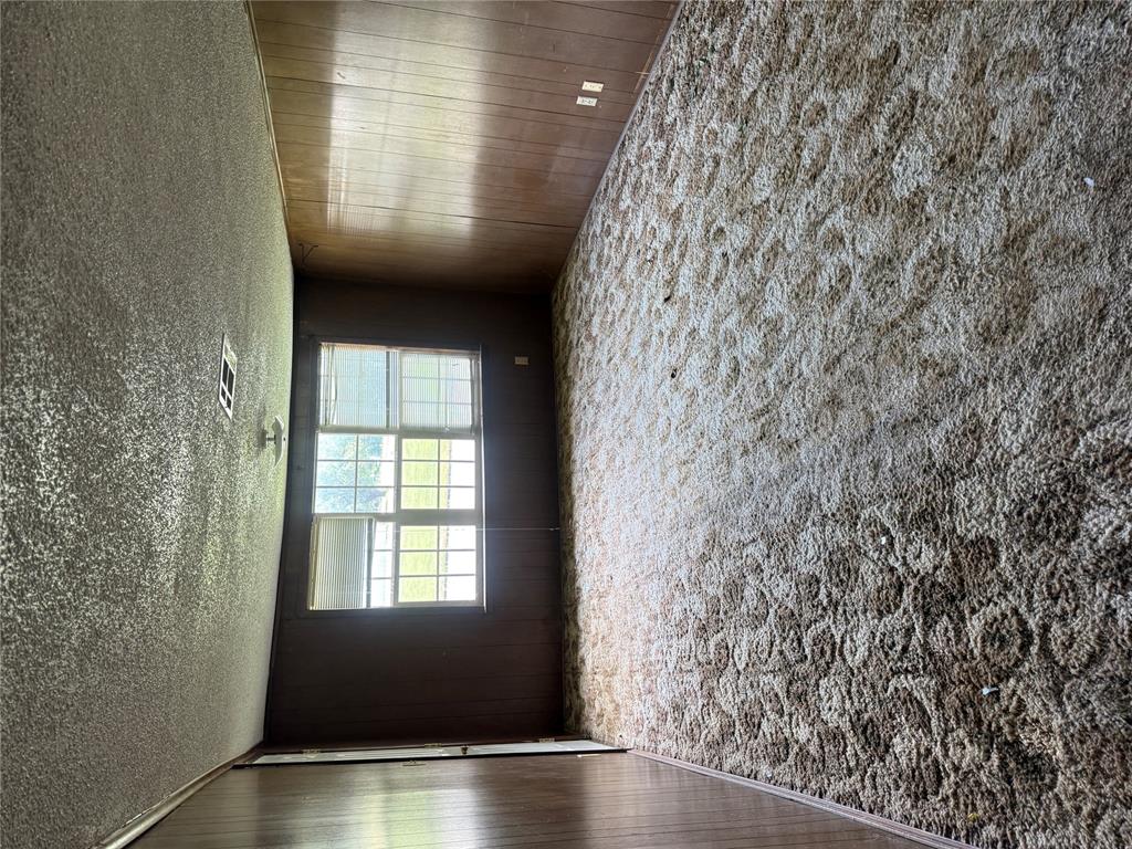 417 W 8th Street Property Photo 19
