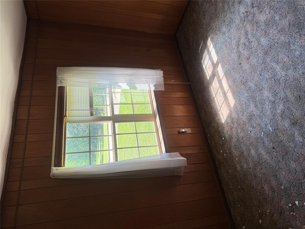 417 W 8th Street Property Photo 23