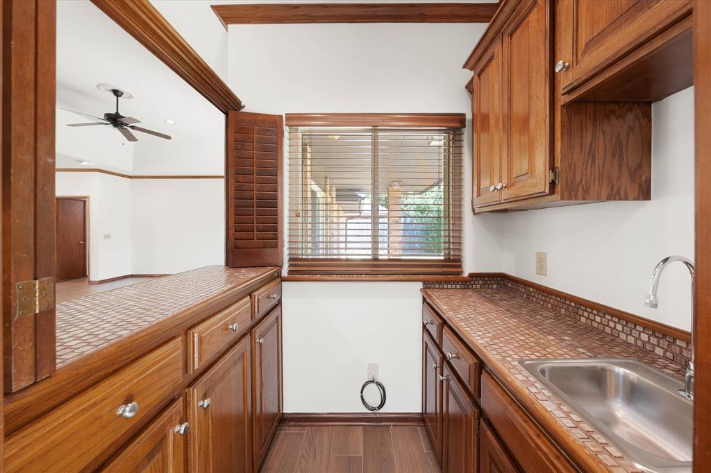 2312 Coachlight Drive Property Photo 16