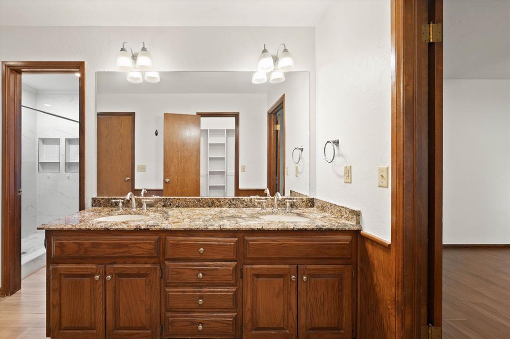 2312 Coachlight Drive Property Photo 24