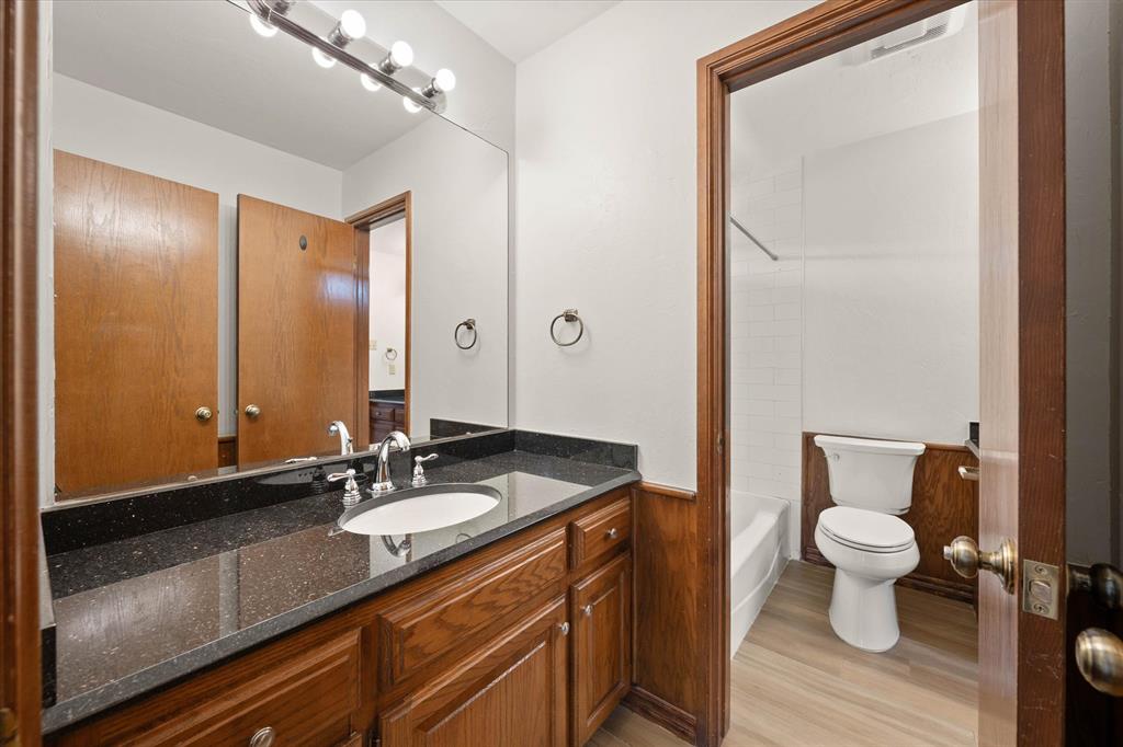2312 Coachlight Drive Property Photo 30