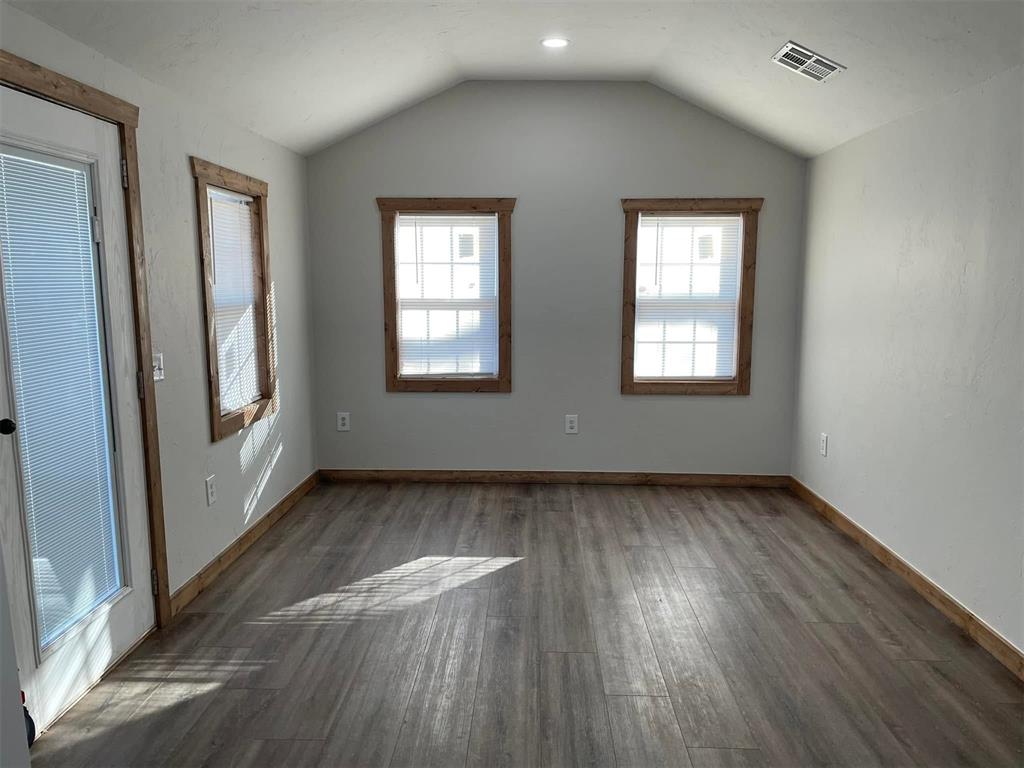 517 Ne 5th Street Property Photo 10