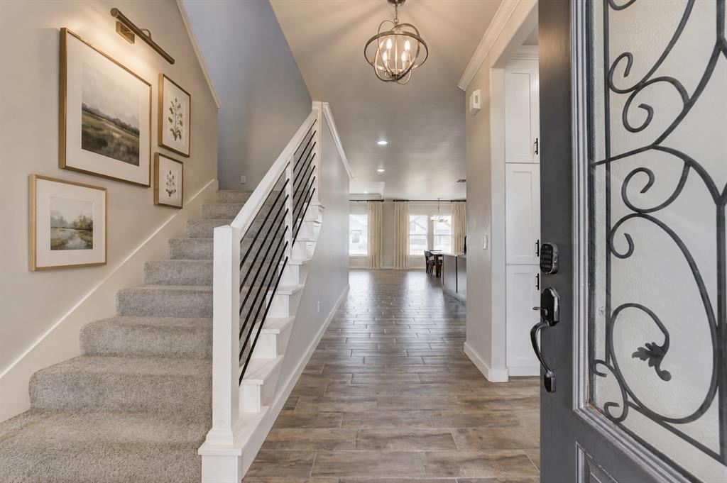 6300 Macarthur Park Circle Property Photo 6
