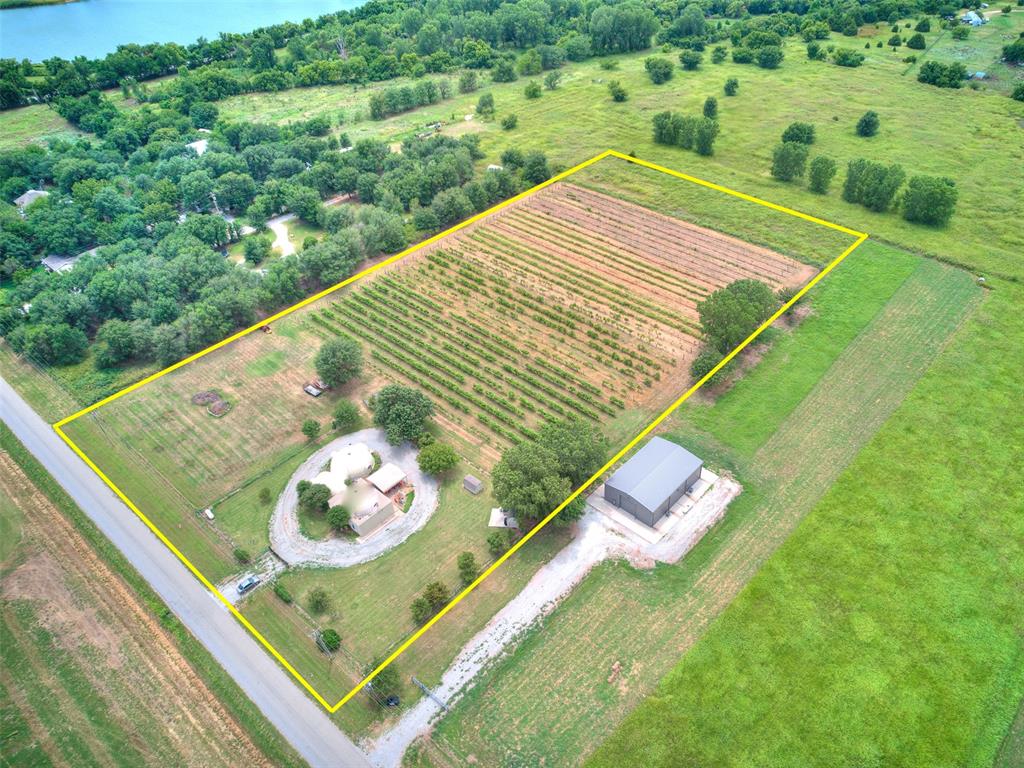 6745 N Gregory Road Property Photo 3