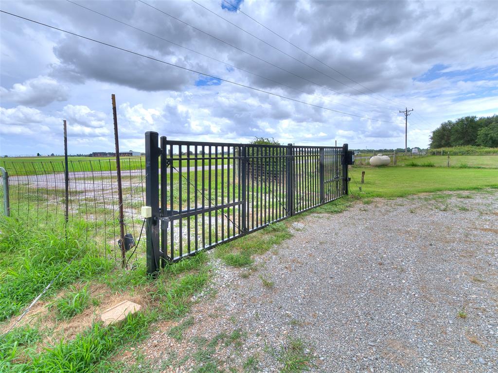 6745 N Gregory Road Property Photo 39