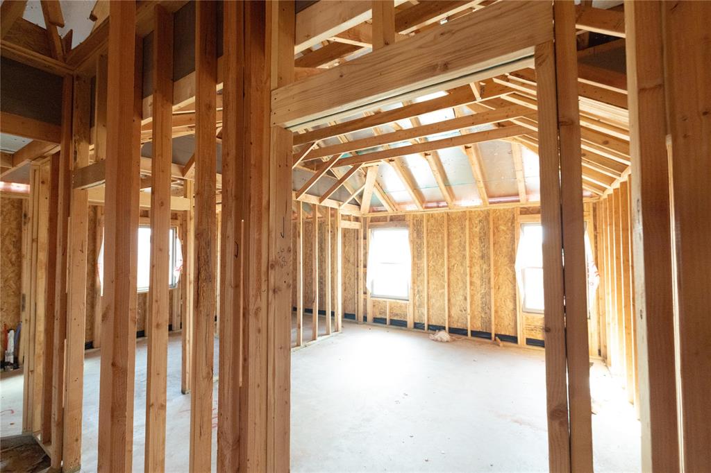 567 Straight Street Property Photo 5