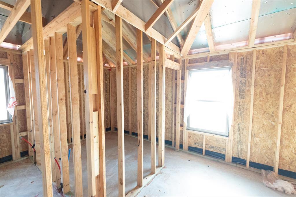 567 Straight Street Property Photo 8