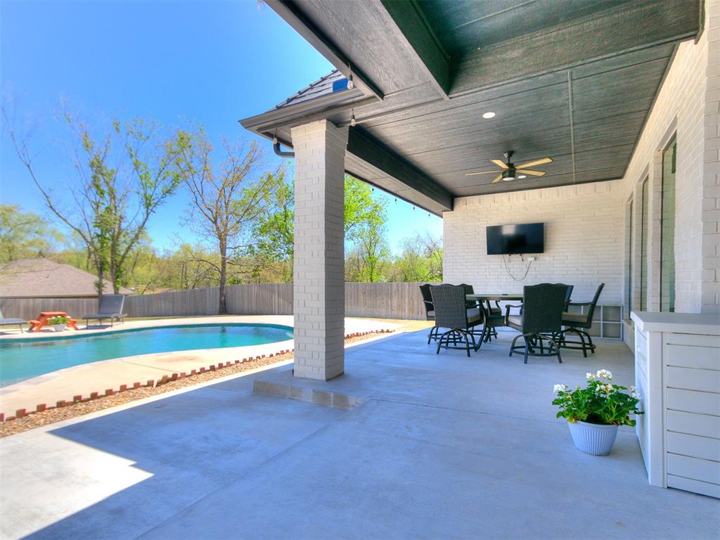 1530 Shaylee Lane Property Photo 3