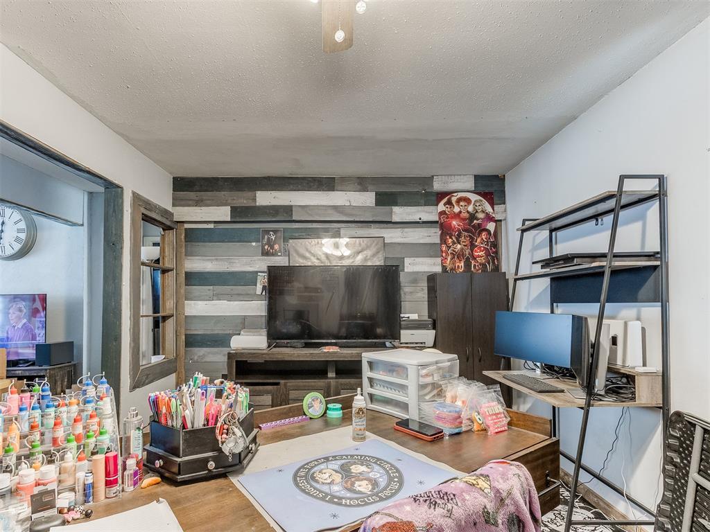 1012 Sw 45th Street Property Photo 17