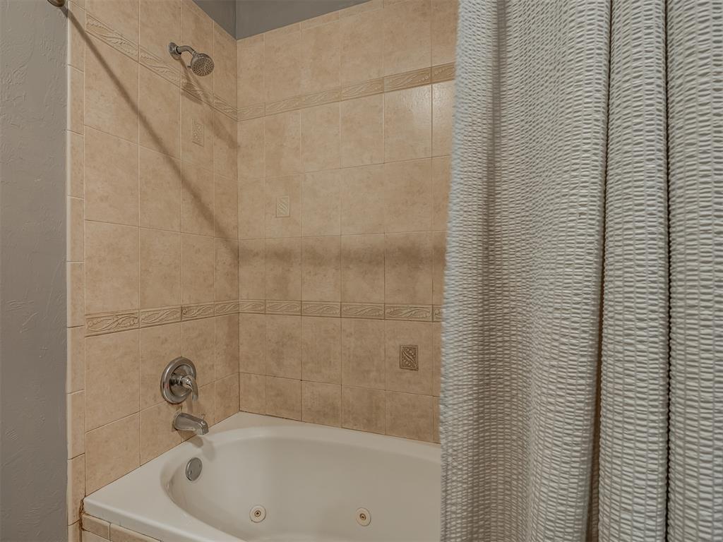 4014 Nw 48th Street Property Photo 29