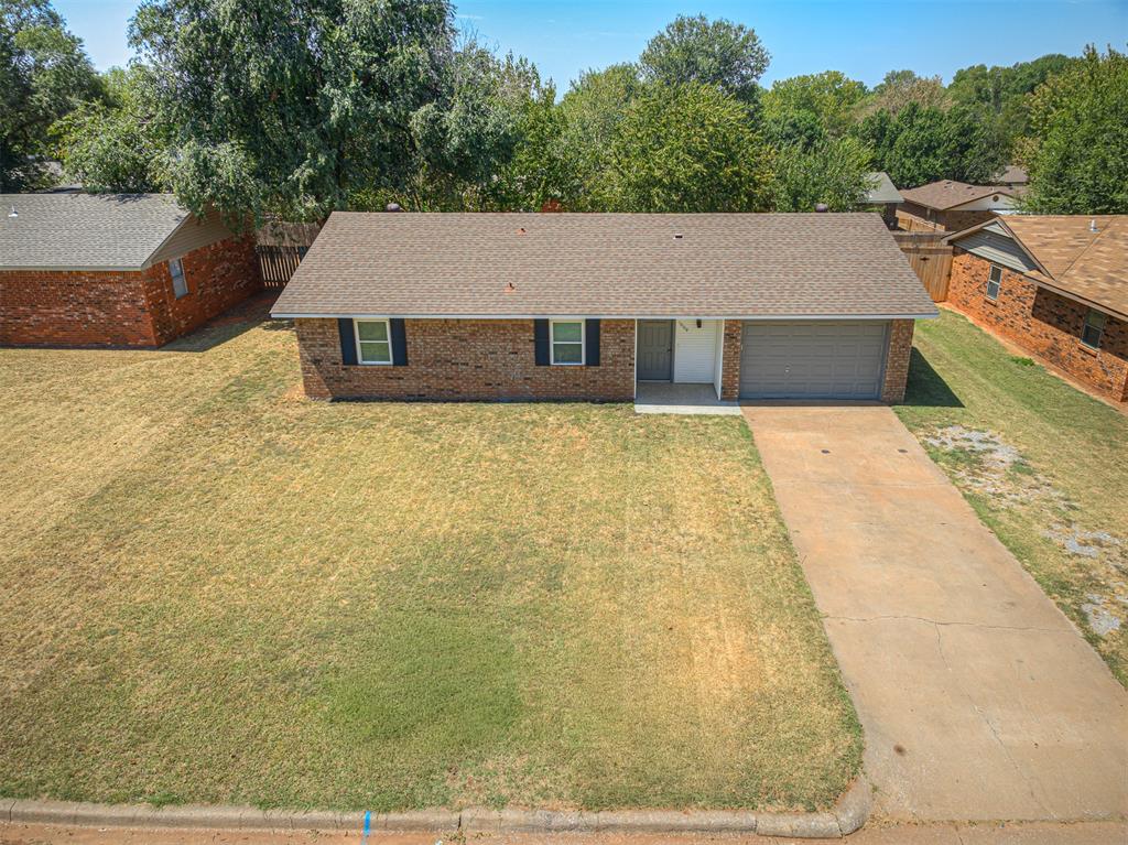 1009 Shady Creek Circle Property Photo 3