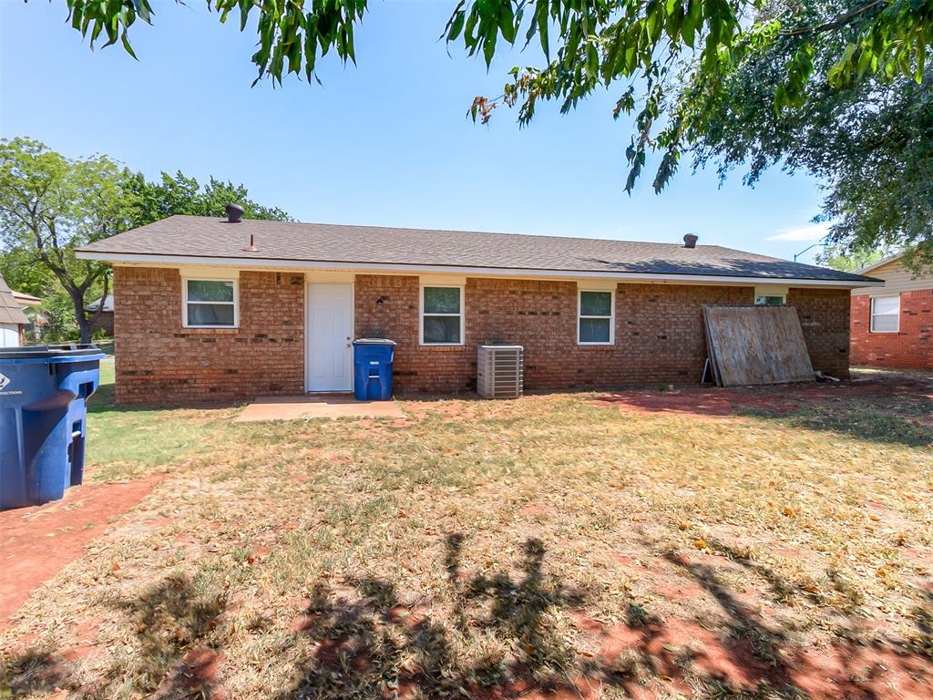 1009 Shady Creek Circle Property Photo 5