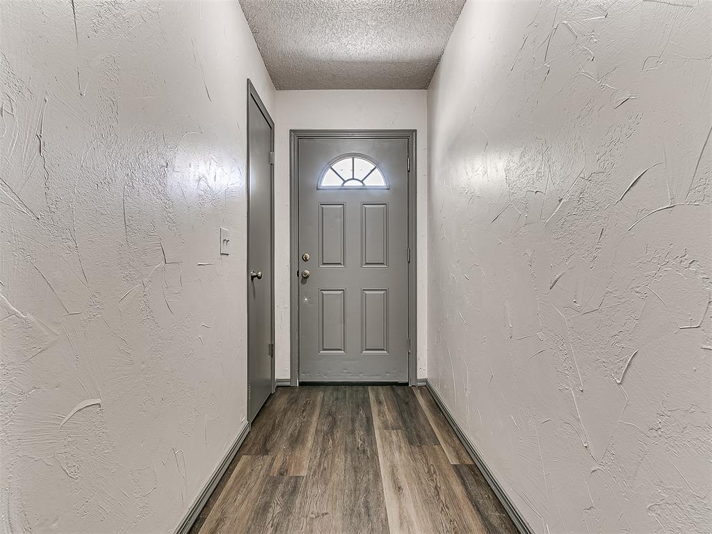 1009 Shady Creek Circle Property Photo 8