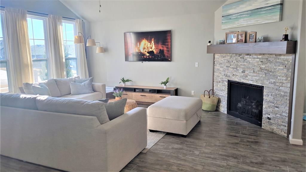 2310 Arcady Avenue Property Photo 10