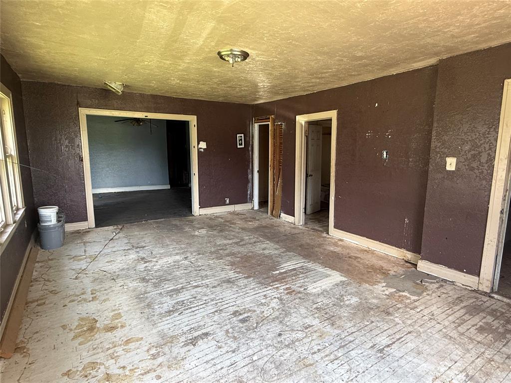 3511 Nw 21st Street Property Photo 2