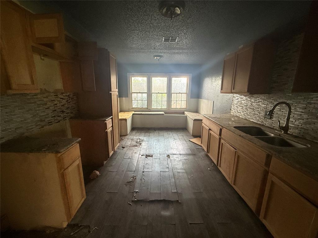 3511 Nw 21st Street Property Photo 6