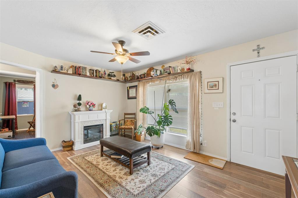 411 Russell Drive Property Photo 3
