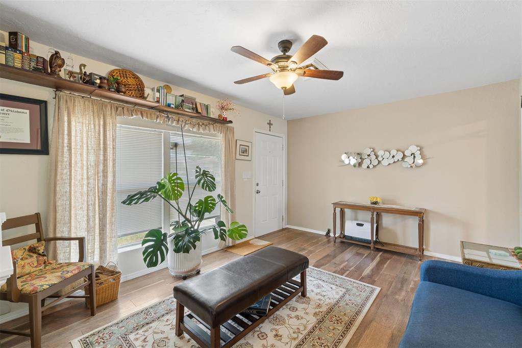 411 Russell Drive Property Photo 6