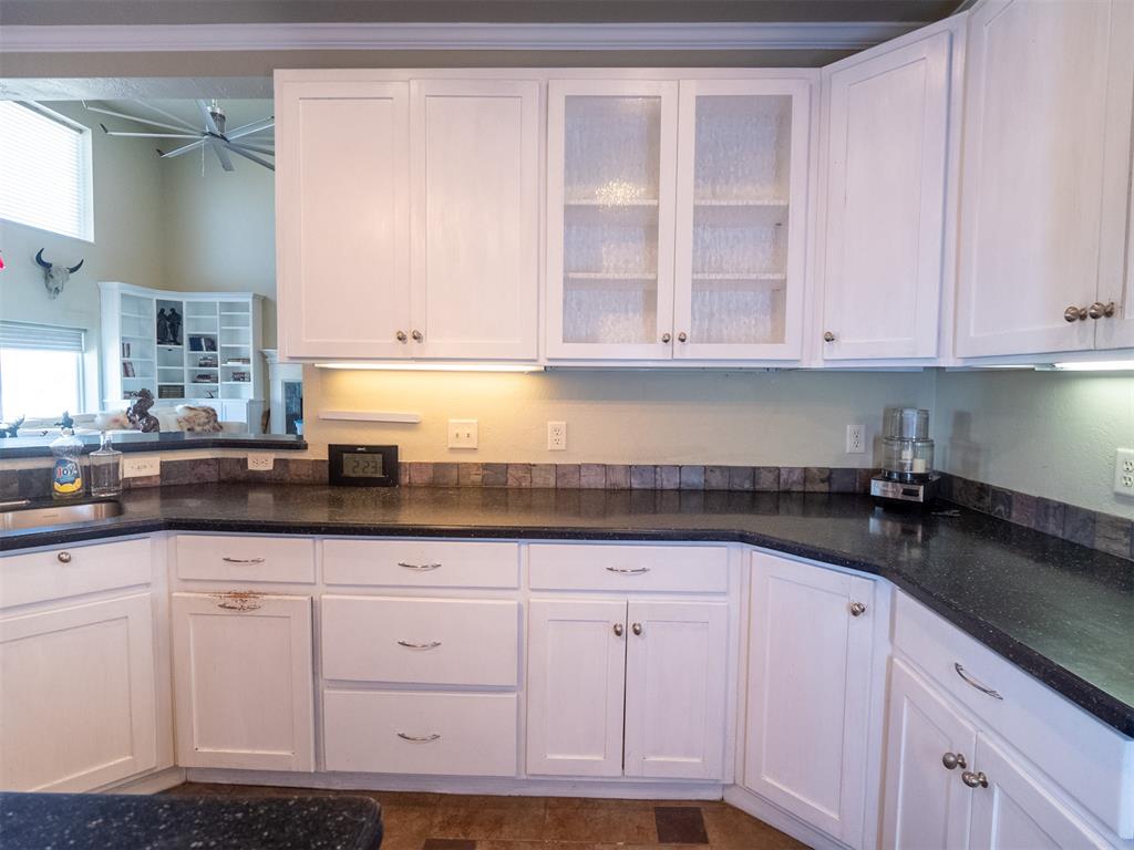 1601 E Hefner Road Property Photo 13