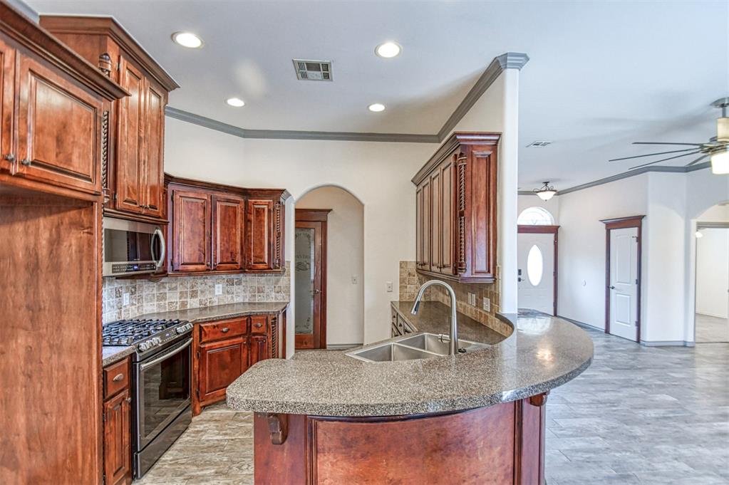 4228 Notting Hill Drive Property Photo 15