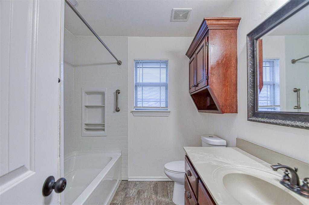 4228 Notting Hill Drive Property Photo 35