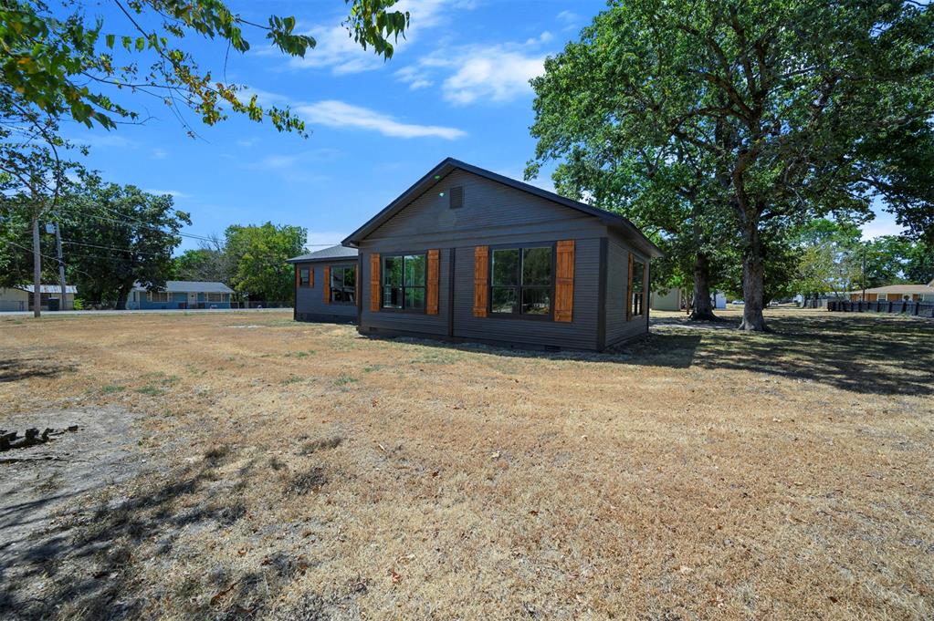 209 Boston Property Photo 2