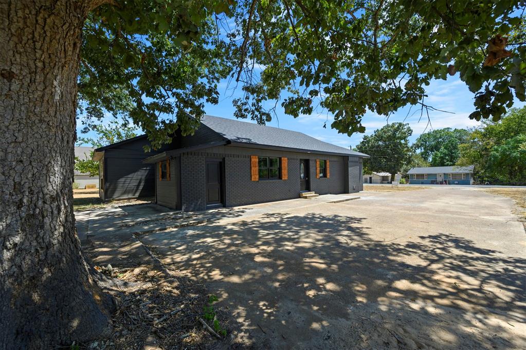 209 Boston Property Photo 6