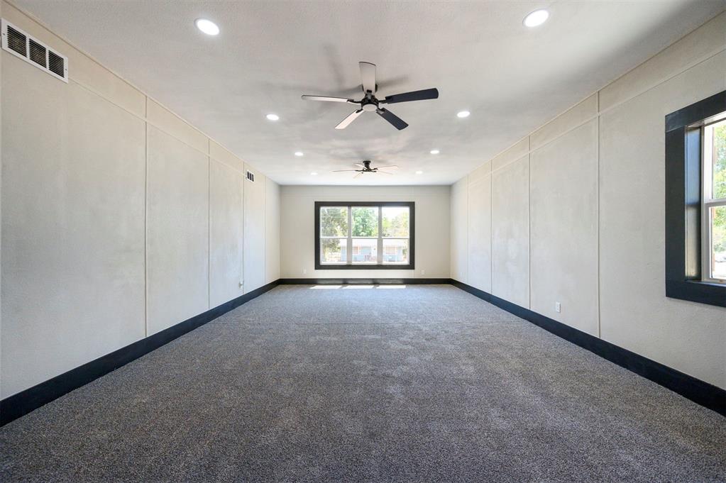 209 Boston Property Photo 12