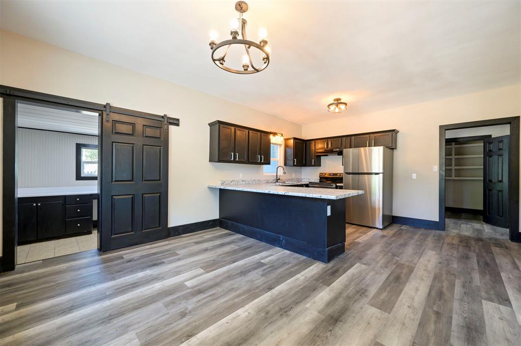 209 Boston Property Photo 17