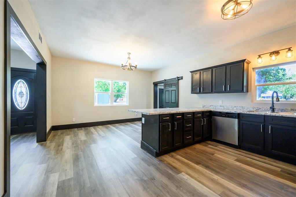 209 Boston Property Photo 21