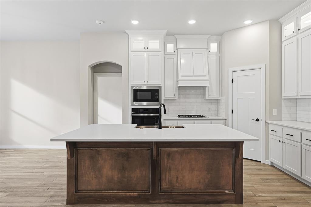 2415 Black Jack Way Property Photo 16