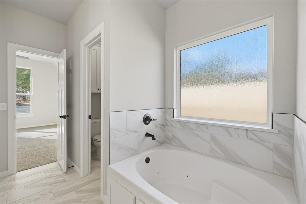 2415 Black Jack Way Property Photo 32