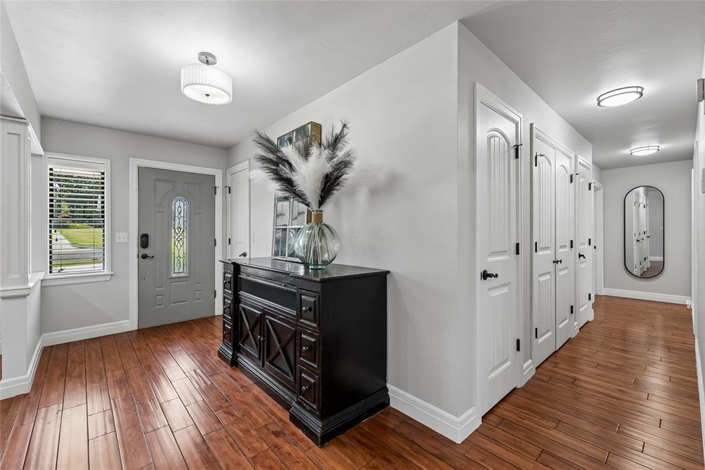 115 Moorman Drive Property Photo 3
